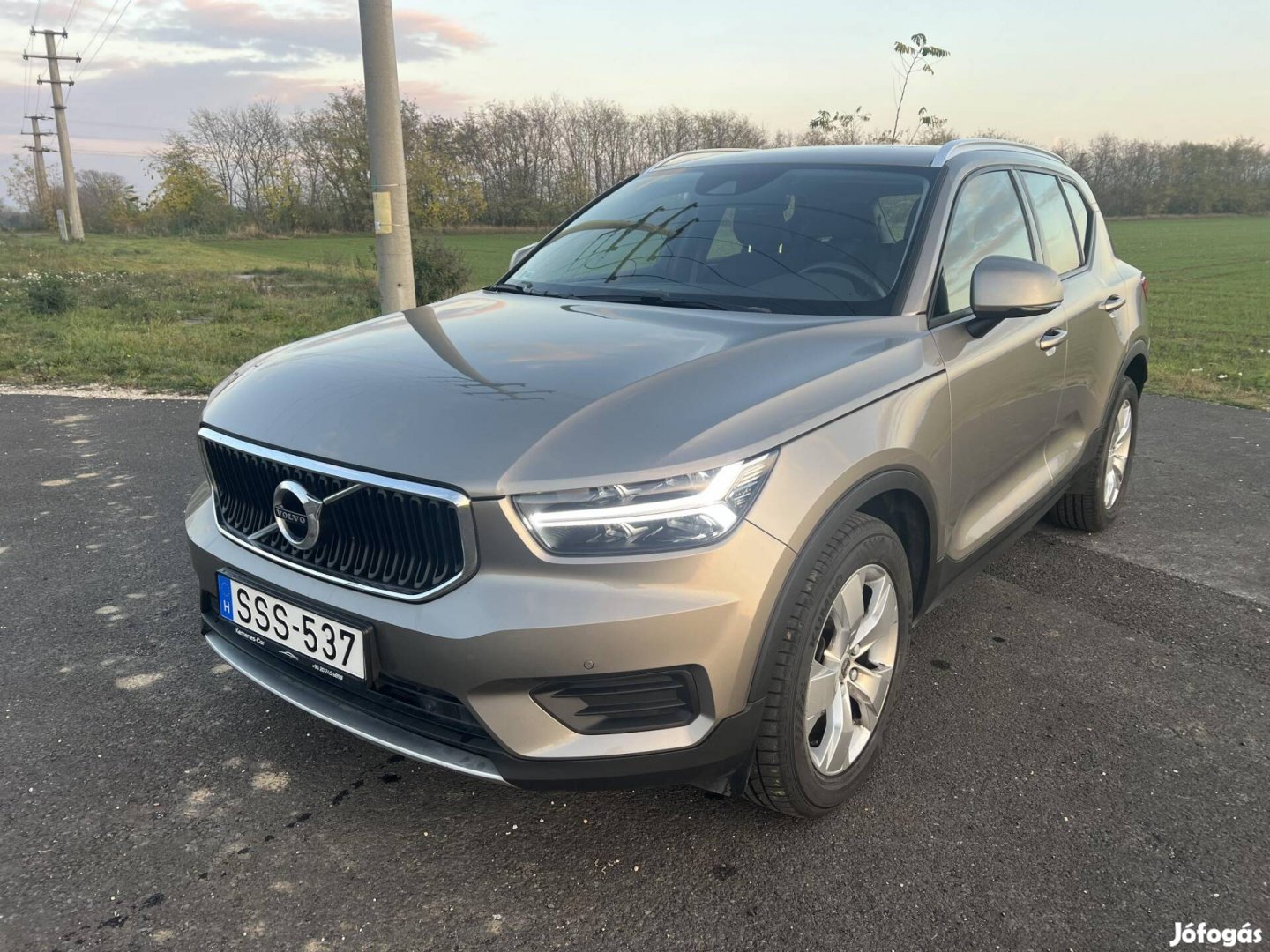 Volvo XC40 1.5 [T3] Momentum Magyarországi.Újsz...